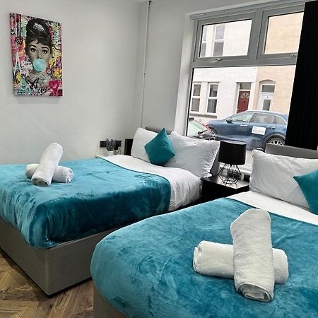 4 Bed 4 Bath House With Free Parking, 5 Mins To Lfc And 15 Mins To City Centre 리버풀 외부 사진