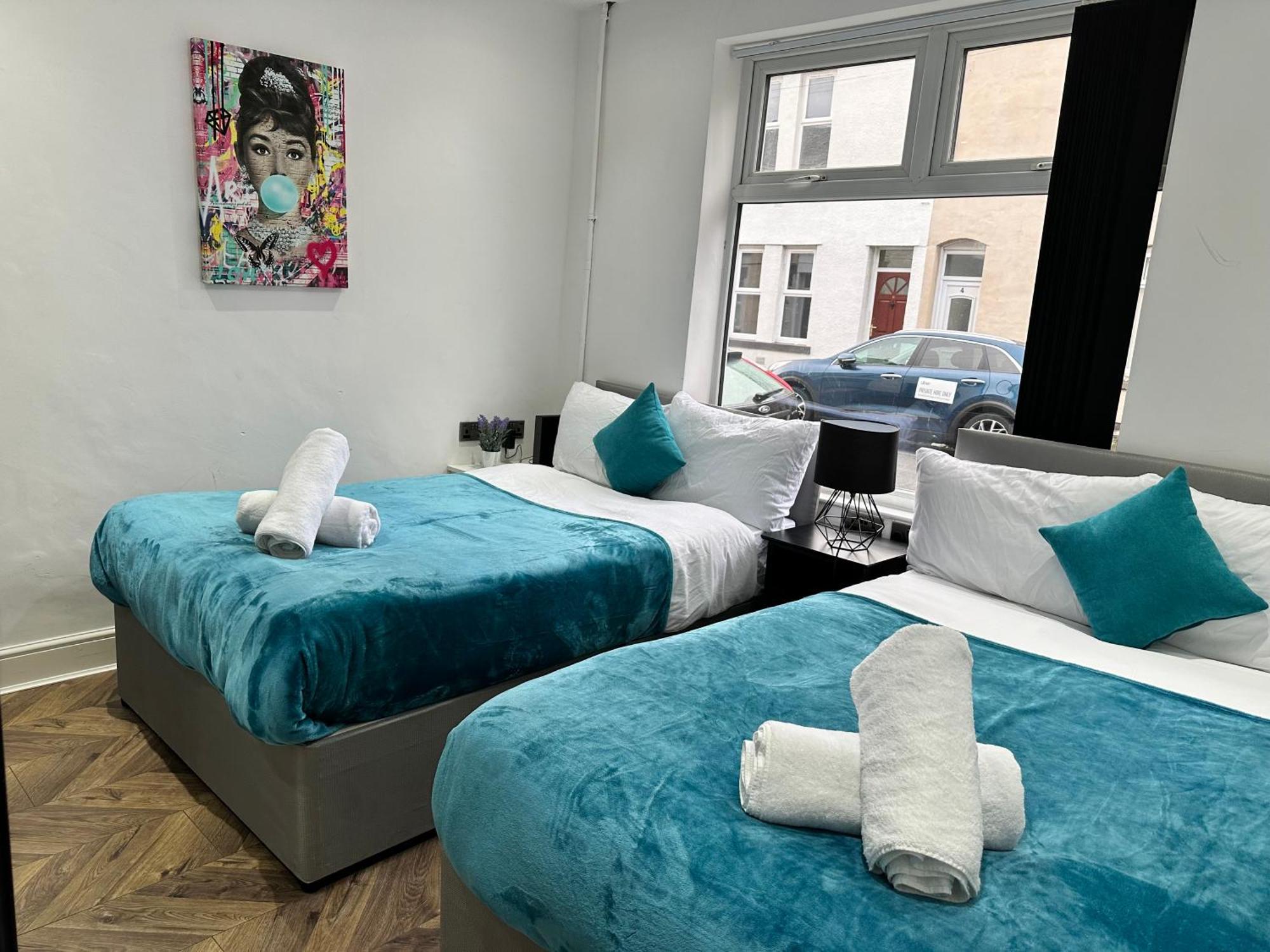 4 Bed 4 Bath House With Free Parking, 5 Mins To Lfc And 15 Mins To City Centre 리버풀 외부 사진