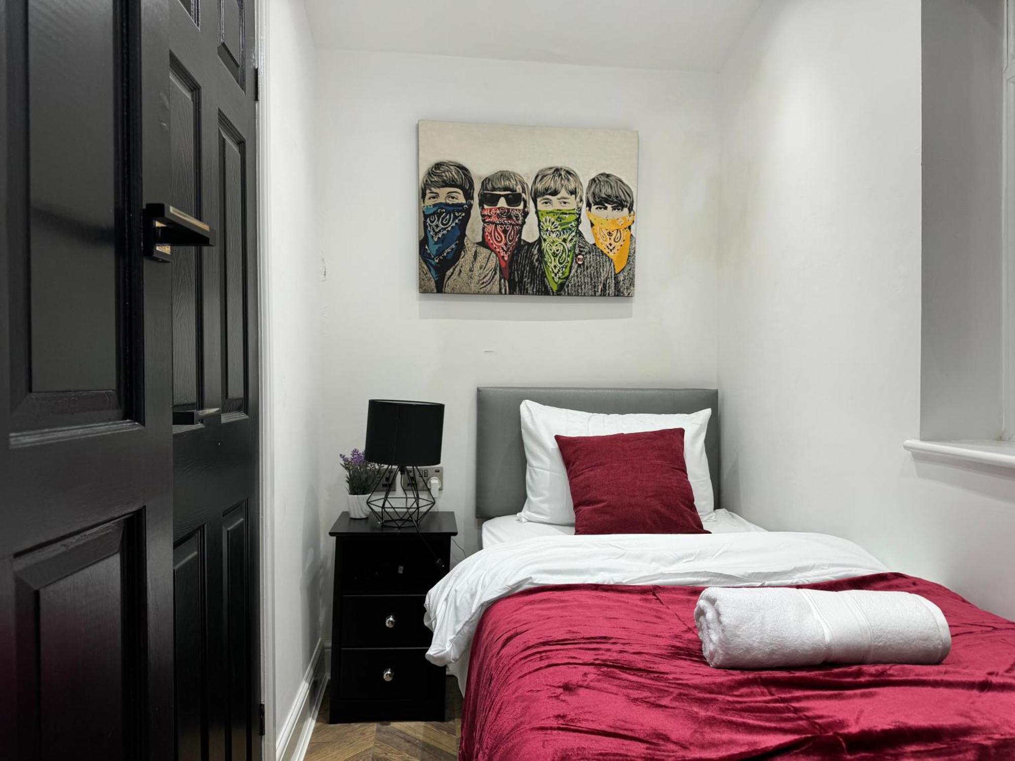 4 Bed 4 Bath House With Free Parking, 5 Mins To Lfc And 15 Mins To City Centre 리버풀 외부 사진
